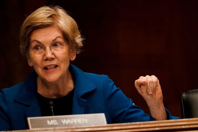 &copy; Reuters. FILE PHOTO: U.S. Senator Elizabeth Warren (D-MA) speaks during a Senate Banking, Housing and Urban Affairs Committee hearing with U.S. Treasury Secretary Janet Yellen on “Financial Stability Oversight Council Annual Report to Congress,” on Capitol Hil