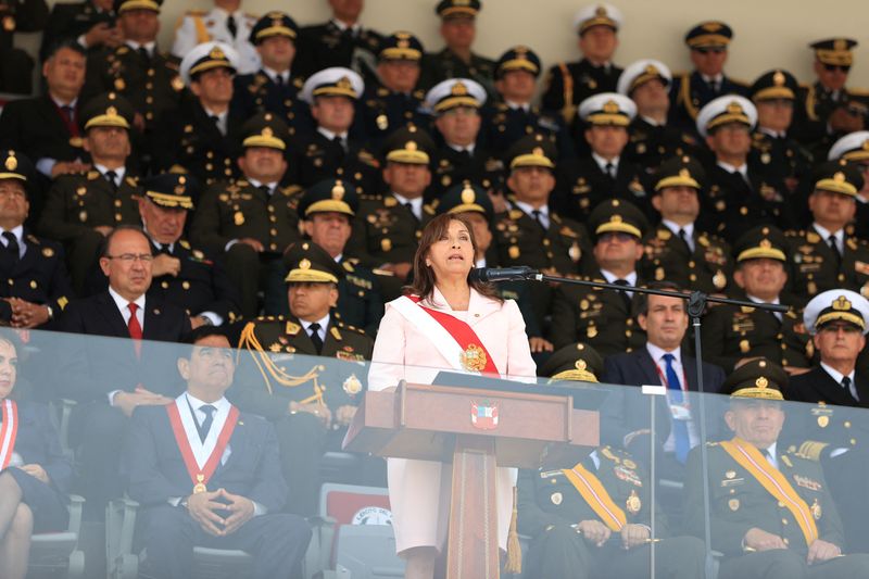 © Reuters. Peru's President Dina Boluarte speaks during a ceremony to commemorate the Day of the Peruvian Army and the anniversary of the Battle of Ayacucho, in Lima, Peru December 9, 2022. Peru's Presidency/Handout via REUTERS