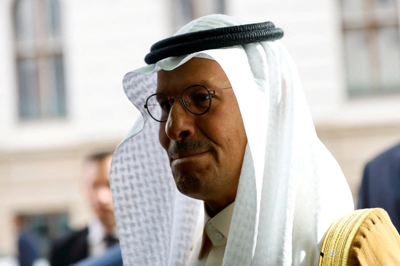 © Reuters. وزير الطاقة السعودي الأمير عبد العزيز بن سلمان في فيينا يوم الخامس من أكتوبر تشرين الأول 2022. تصوير: ليزا لويتنر - رويترز.