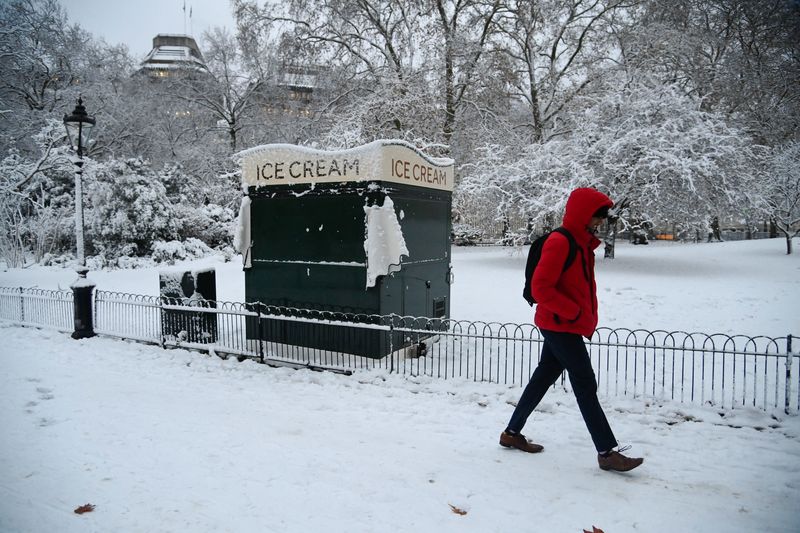 &copy; Reuters. Neve em Londres
 12/12/2022   REUTERS/Toby Melville