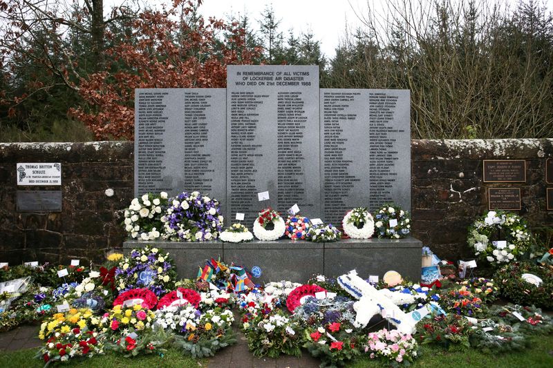 &copy; Reuters. FILE PHOTO: Floral tributes left at the Memorial Garden in Dryfesdale Cemetery, are seen on the morning of the 30th anniversary of the bombing of Pan Am flight 103 which exploded over the Scottish town on December 21, 1988, killing 259 passengers and crew
