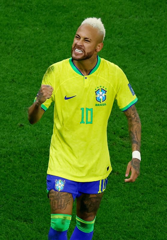 &copy; Reuters. Neymar comemora após marcar gol na partida entre Brasil e Croácia pelas quartas de final da Copa do Mundo do Catar
09/12/2022 REUTERS/Lee Smith