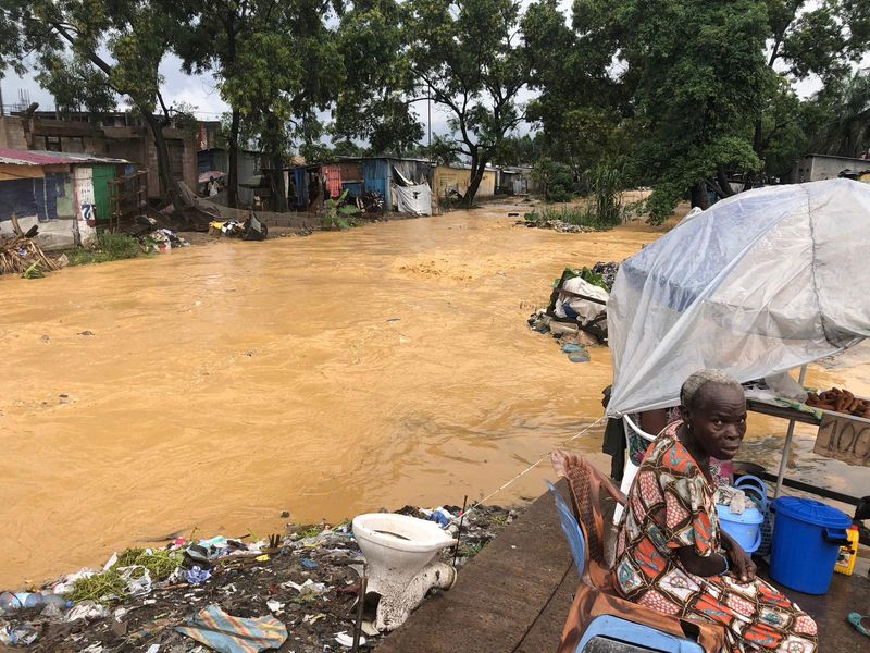 &copy; Reuters. Des inondations sont constatées à Kinshasa, République démocratique du Congo. /Photo prise le 30 décembre 2018/REUTERS/Giulia Paravicini