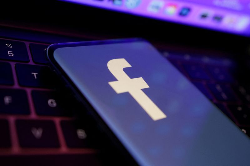 &copy; Reuters. FILE PHOTO: Facebook app logo is seen in this illustration taken, August 22, 2022. REUTERS/Dado Ruvic/Illustration/File Photo