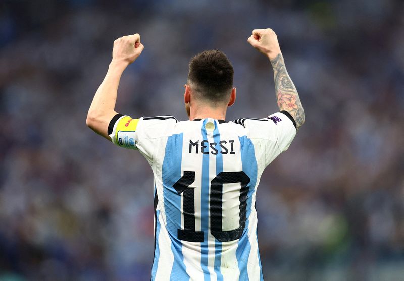 © Reuters. Soccer Football - FIFA World Cup Qatar 2022 - Semi Final - Argentina v Croatia - Lusail Stadium, Lusail, Qatar - December 13, 2022 Argentina's Lionel Messi celebrates scoring their first goal REUTERS/Carl Recine    