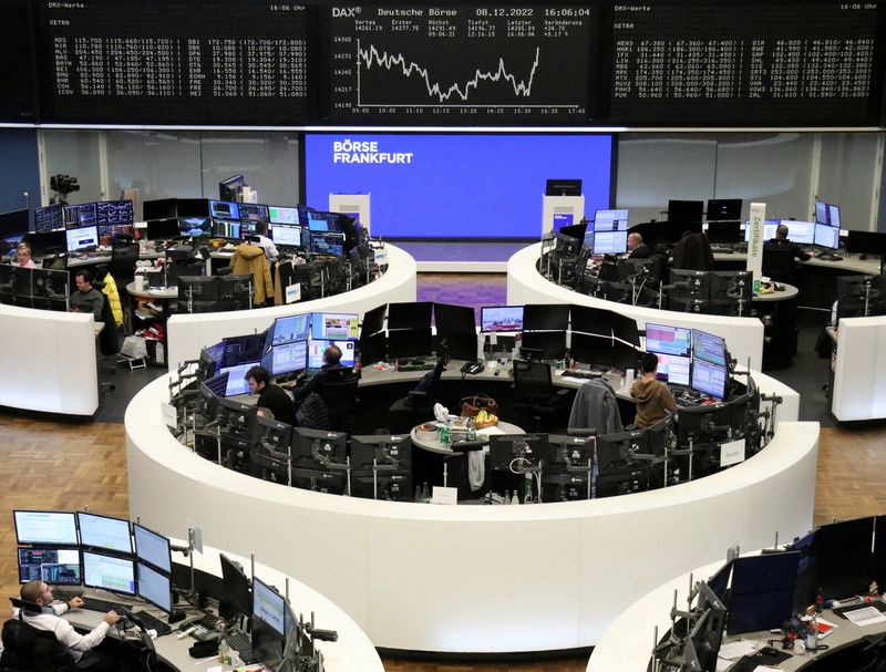 © Reuters. FILE PHOTO: The German share price index DAX graph is pictured at the stock exchange in Frankfurt, Germany, December 8, 2022.    REUTERS/Staff/File Photo