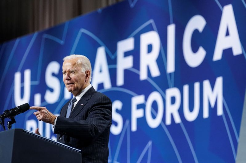 © Reuters. U.S. President Joe Biden delivers keynote remarks at a U.S.-Africa Business forum at the 2022 U.S.-Africa Leaders Summit in Washington, U.S., December 14, 2022. REUTERS/Kevin Lamarque