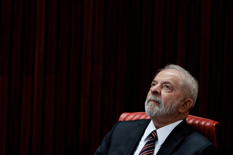 &copy; Reuters. FOTO DE ARCHIVO: El presidente electo de Brasil, Luiz Inácio Lula da Silva, asiste a una ceremonia para recibir la confirmación de su victoria en las recientes elecciones presidenciales, en Brasilia, Brasil, el 1 de diciembre 2022. REUTERS/Ueslei Marcel