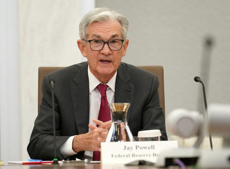 © Reuters. FILE PHOTO: Federal Reserve Chair Jerome Powell hosts an event on 