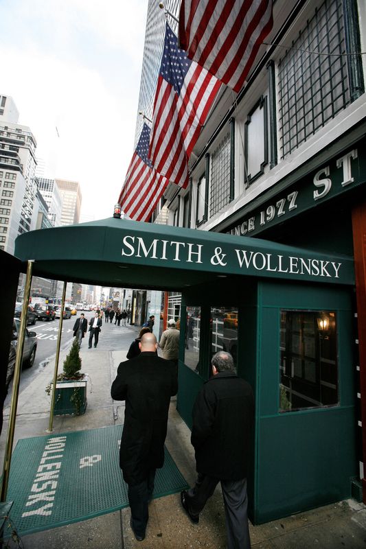 &copy; Reuters. FILE PHOTO: Steakhouse chain Smith & Wollensky is seen in New York, February 3, 2010.   REUTERS/Brendan McDermid/File Photo