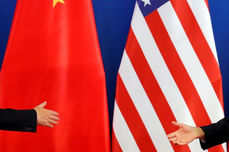 &copy; Reuters. Le président chinois Xi Jinping rencontre le secrétaire américain au Trésor, Jack Lew, à Pékin. /Photo prise le 6 juillet 2016/REUTERS/Damir Sagolj