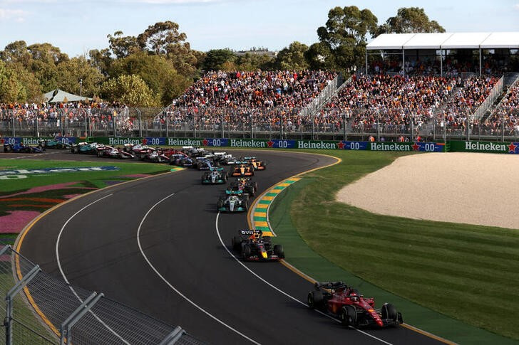 &copy; Reuters. IMAGEN DE ARCHIVO. Vista de la carrera de Fórmula 1 en el Melbourne Grand Prix Circuit, Melbourne, Australia - Abril 10, 2022. REUTERS/Loren Elliott
