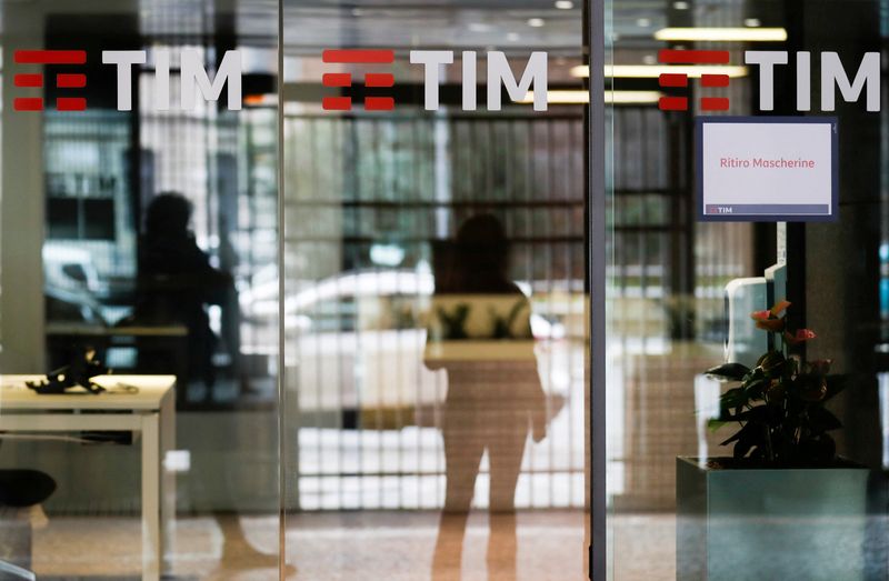 &copy; Reuters. FILE PHOTO: The Tim logo is seen at its headquarters in Rome, Italy November 22, 2021. REUTERS/Yara Nardi/File Photo