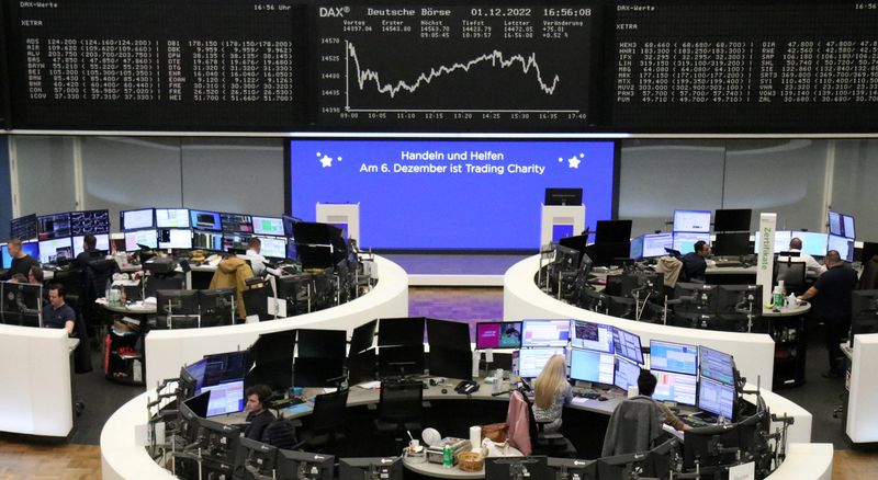 &copy; Reuters. The German share price index DAX graph is pictured at the stock exchange in Frankfurt, Germany, December 1, 2022.    REUTERS/Staff/Files