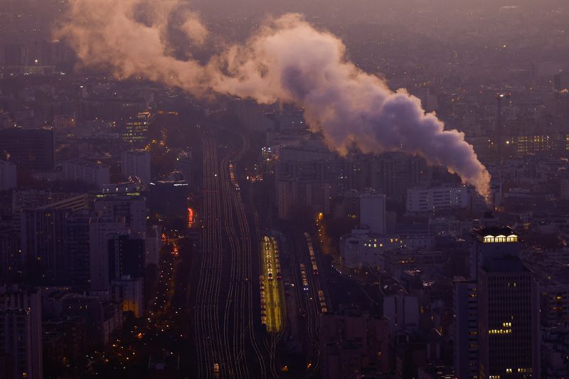 Le recul de l'activité du secteur privé en zone euro s'atténue