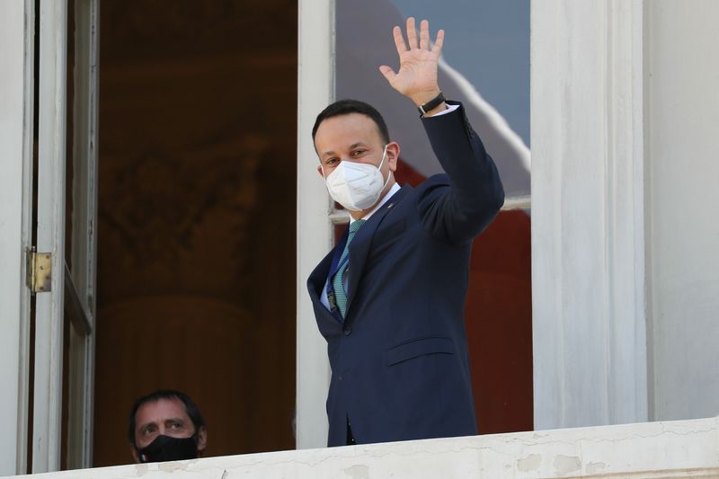 &copy; Reuters. FILE PHOTO: Irish Vice Prime Minister Leo Varadkar waves before a bilateral meeting with Chile's President-elect Gabriel Boric in Santiago, Chile March 10, 2022. REUTERS/Ivan Alvarado