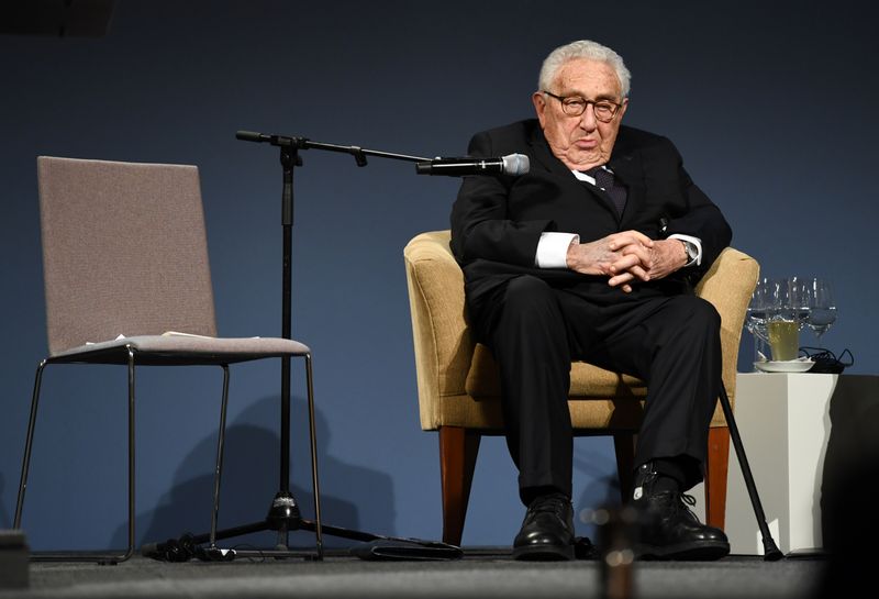 &copy; Reuters. L'ancien secrétaire d'État américain Henry A. Kissinger à la cérémonie de remise des prix de l'Académie américaine au château de Charlottenburg, à Berlin, en Allemagne. /Photo d'archives/REUTERS/Annegret Hilse