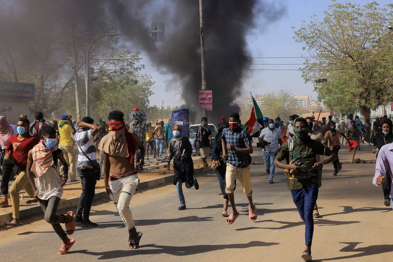 Soudan: Des heurts lors de manifestations pour l'anniversaire du soulèvement de 2018