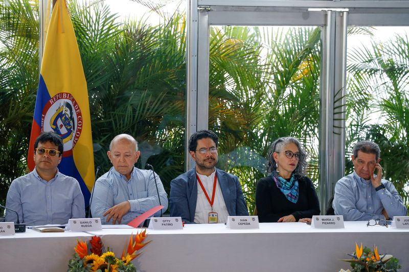 &copy; Reuters. FILE PHOTO: Danilo Rueda, Colombia's High Commissioner for Peace, members of the Senate of Colombia, Ivan Cepeda and Maria Pizarro, Jose Felix Lafaurie, the representative of the Colombian livestock sector, Pablo Beltran, head of the leftist guerrilla gro