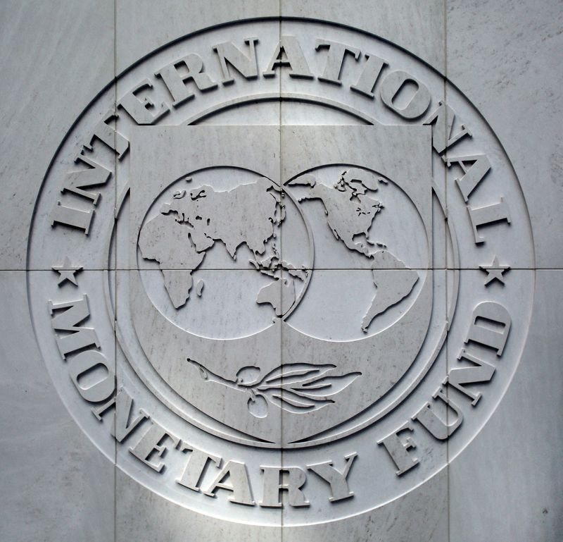 &copy; Reuters. شعار صندوق النقد الدولي في واشنطن بالولايات المتحدة في صورة من أرشيف رويترز.