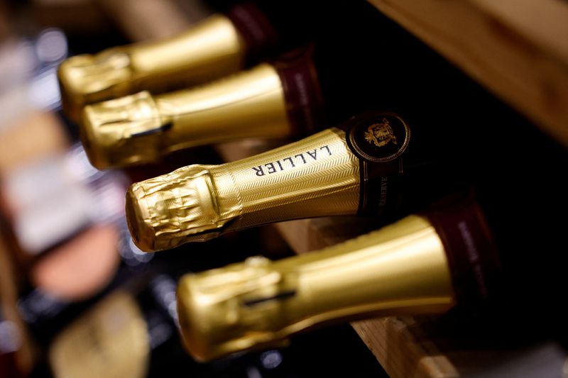 &copy; Reuters. Bottles of Champagne are seen on display for sale in a wine shop in Paris, France, December 20, 2022. REUTERS/Sarah Meyssonnier