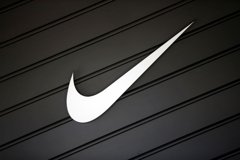 Ações da Nike sobem com forte demanda e queda dos problemas de estoque