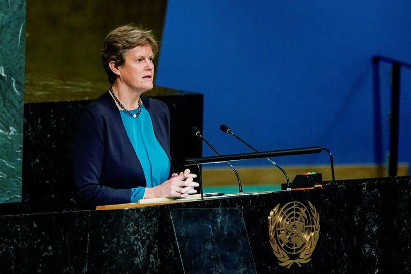 &copy; Reuters. سفيرة بريطانيا لدى الأمم المتحدة باربرا وودوارد تتحدث خلال جلسة في مقر الأمم المتحدة في نيويورك يوم 14 نوفمبر تشرين الثاني 2022. تصوير: إدواردو