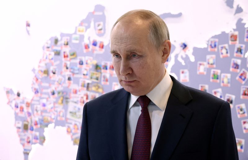 &copy; Reuters. الرئيس الروسي فلاديمير بوتين في موسكو يوم الخميس. صورة لرويترز من وكالة أنباء سبوتنيك.
