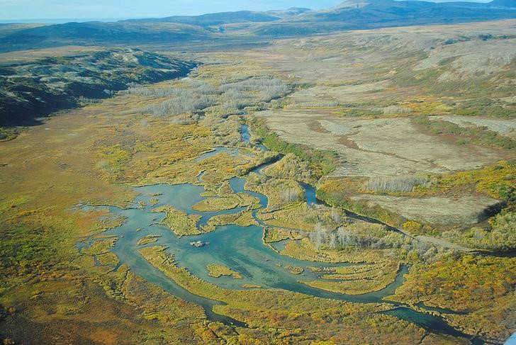 © Reuters. The Upper Tularik Floodplain in the Bristol Bay watershed in Alaska is seen in an undated handout picture provided by the Environmental Protection Agency (EPA). Courtesy of Environmental Protection Agency/Handout via REUTERS   ATTENTION EDITORS -  THIS IMAGE HAS BEEN SUPPLIED BY A THIRD PARTY. FOR EDITORIAL USE ONLY. NOT FOR SALE FOR MARKETING OR ADVERTISING CAMPAIGNS.IT IS DISTRIBUTED, EXACTLY AS RECEIVED BY REUTERS, AS A SERVICE TO CLIENTS