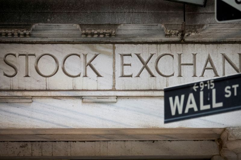 © Reuters. FILE PHOTO: The Wall Street entrance to the New York Stock Exchange (NYSE) is seen in New York City, U.S., November 15, 2022. REUTERS/Brendan McDermid//File Photo