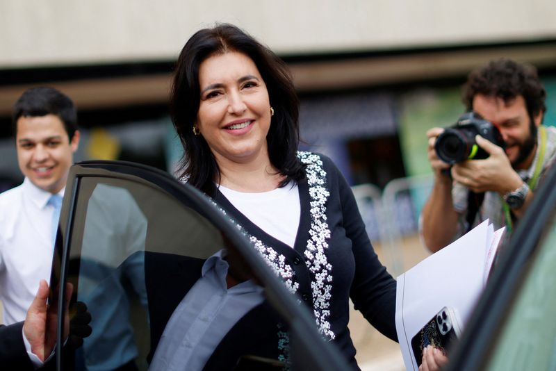 &copy; Reuters. Simone Tebet em uma reunião da equipe de transição em Brasília
1/12/ 2022
Adriano Machado/Reuters
