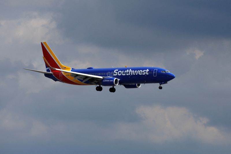 U.S. to examine Southwest Airlines cancellations, calls 'unacceptable'