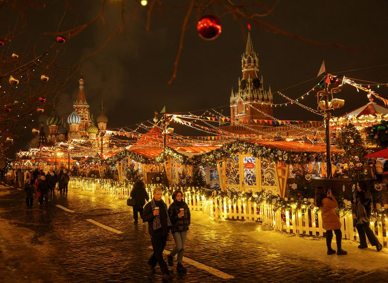 Ukraine weighs heavily on the minds of Moscow people as the New Year holiday approaches
