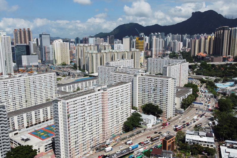 &copy; Reuters. FILE PHOTO: An aerial view shows Choi Hung public housing estate and other residential buildings with the Lion Rock peak in the background, in Hong Kong, China June 3, 2021. REUTERS/Joyce Zhou/File Photo