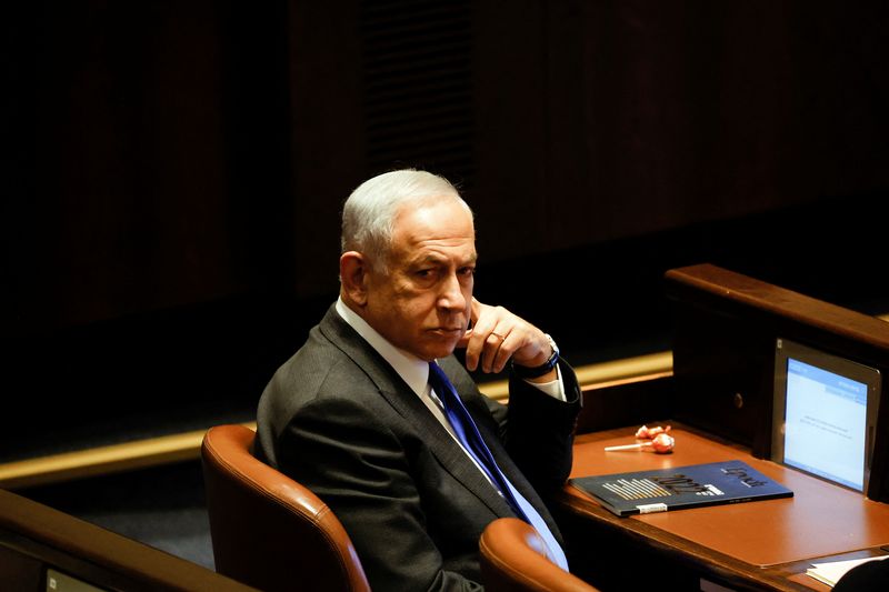 &copy; Reuters. رئيس الوزراء الإسرائيلي المكلف بنيامين نتنياهو خلال جلسة في الكنيست يوم الأربعاء. تصوير: عمار عوض - رويترز.