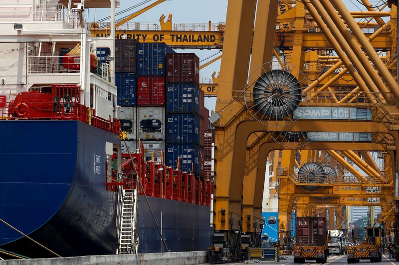 &copy; Reuters. FILE PHOTO: A view of the Port of Bangkok, Thailand, March 25, 2016.  REUTERS/Athit Perawongmetha/File Photo