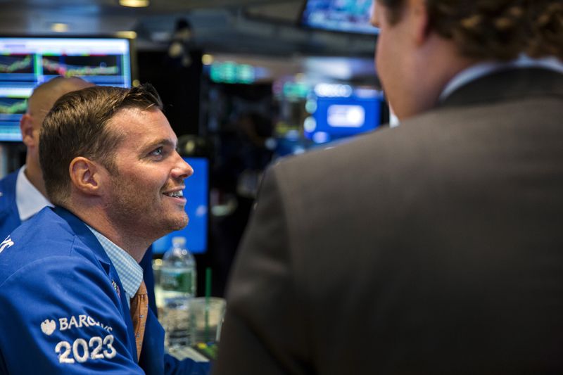 &copy; Reuters. Un trader travaille à la Bourse de Wall Street. /Photo prise le 26 août 2015/REUTERS/Lucas Jackson