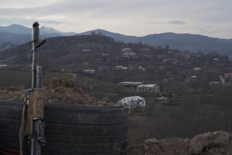 &copy; Reuters. FOTO DE ARCHIVO. Una vista muestra el pueblo de Taghavard en la región de Nagorno-Karabaj, el 16 de enero de 2021. Tras el conflicto militar en Nagorno-Karabaj y una nueva firma de un acuerdo de alto el fuego, el pueblo se dividió entre las dos partes. 