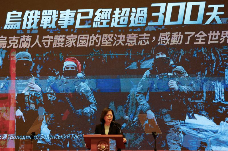 &copy; Reuters. رئيسة تايوان تساي إينج وين تتحدث في مؤتمر صحفي في تايبه يوم 27 ديسمبر كانون الأول 2022. تصوير: آن وانغ - رويترز