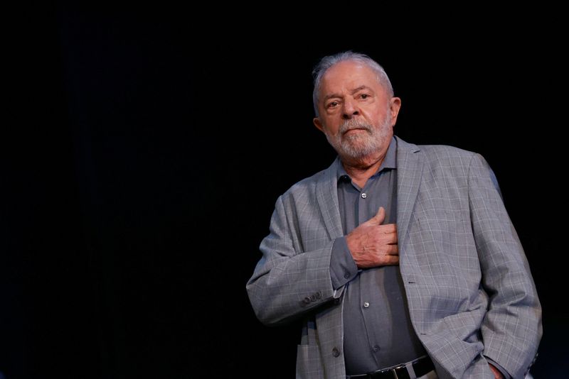 &copy; Reuters. Presidente eleito Luiz Inácio Lula da Silva durante a apresentação de ministros no centro da transição em Brasília
29/12/2022
REUTERS/Adriano Machado