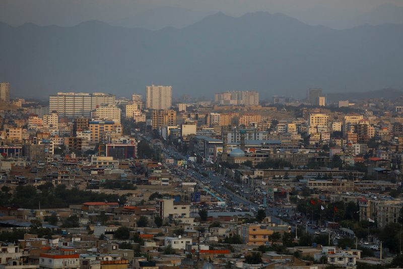 &copy; Reuters. Une vue générale de la ville de Kaboul. /Photo prise le 5 août 2022 à Kaboul, Afghanistan/REUTERS/Ali Khara