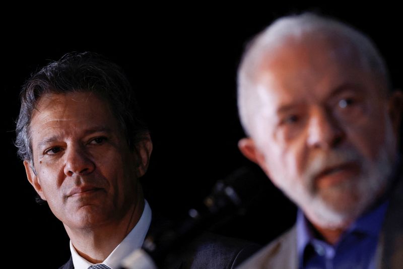 &copy; Reuters. Haddad e Lula em Brasília 
9/12/2022
Adriano Machado/Reuters 
