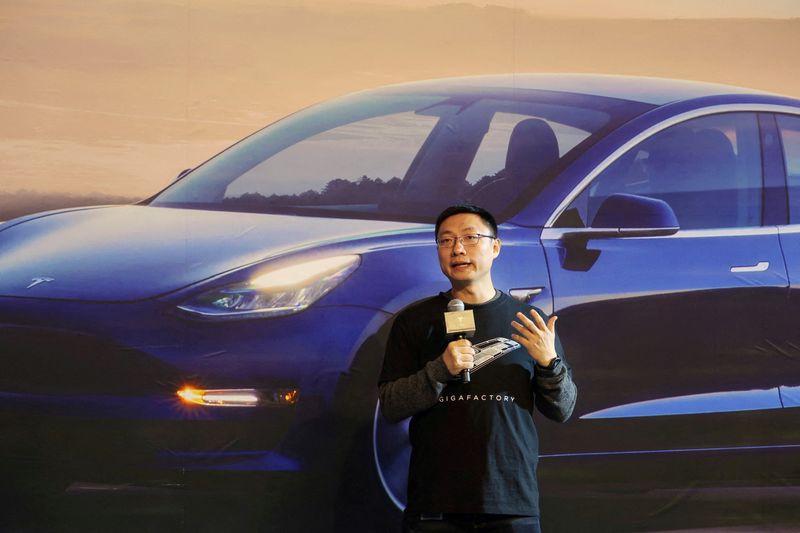 &copy; Reuters. FILE PHOTO: Tesla's China chief Tom Zhu speaks at a delivery ceremony for China-made Tesla Model 3 vehicles in the Shanghai Gigafactory of the U.S. electric car maker in Shanghai, China December 30, 2019.  REUTERS/Yilei Sun