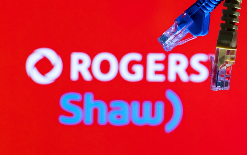 Shaw Communications falls as court stay on Rogers deal sparks uncertainty