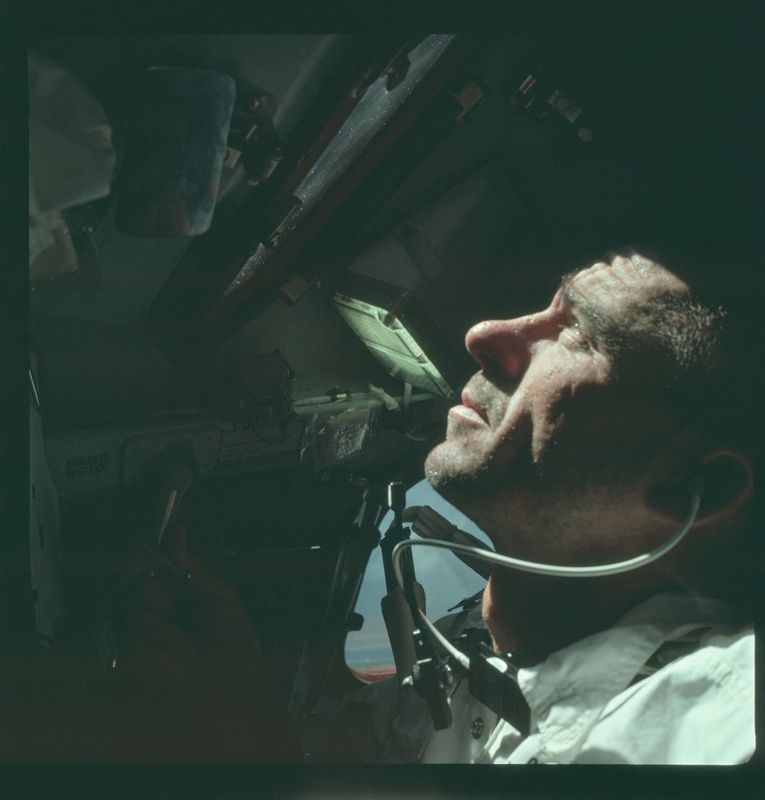 © Reuters. FILE PHOTO: Astronaut Walter Cunningham, Apollo 7 lunar module pilot, is photographed during the Apollo 7 mission in this October 1968 NASA handout photo.   NASA/Handout via Reuters/File Photo  