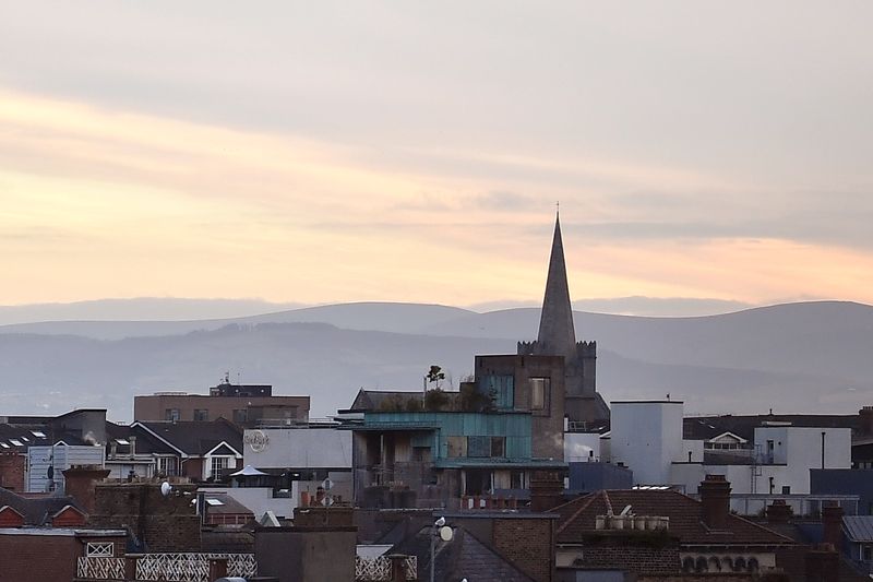 &copy; Reuters. FILE PHOTO: General view of the city centre skyline showing residential and commercial buildings in Dublin, Ireland, January 25, 2022. REUTERS/Clodagh Kilcoyne