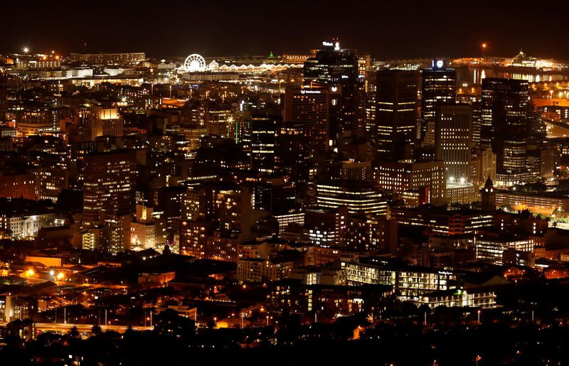 &copy; Reuters. FILE PHOTO: Electricity lights up the central business district of Cape Town, South Africa, June 18, 2019. REUTERS/Mike Hutchings