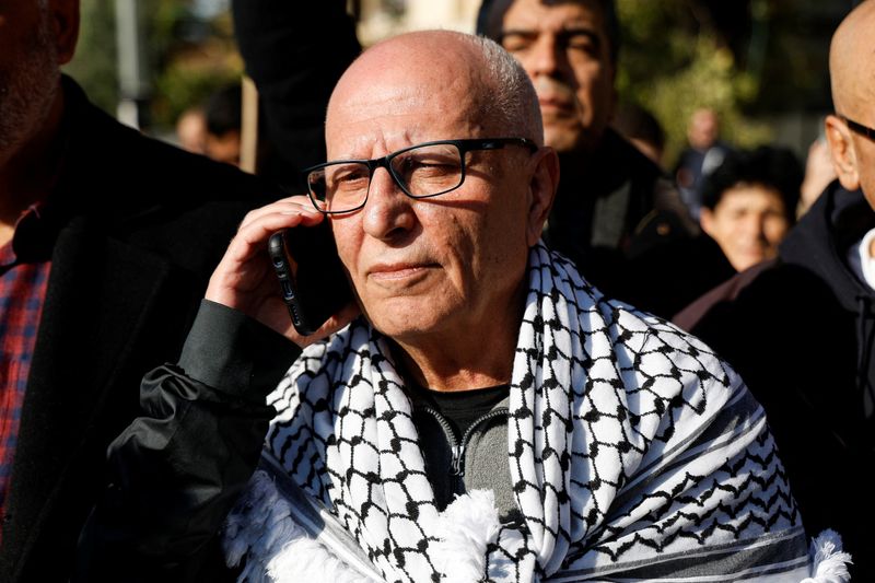 Israël libère un des plus anciens détenus palestiniens