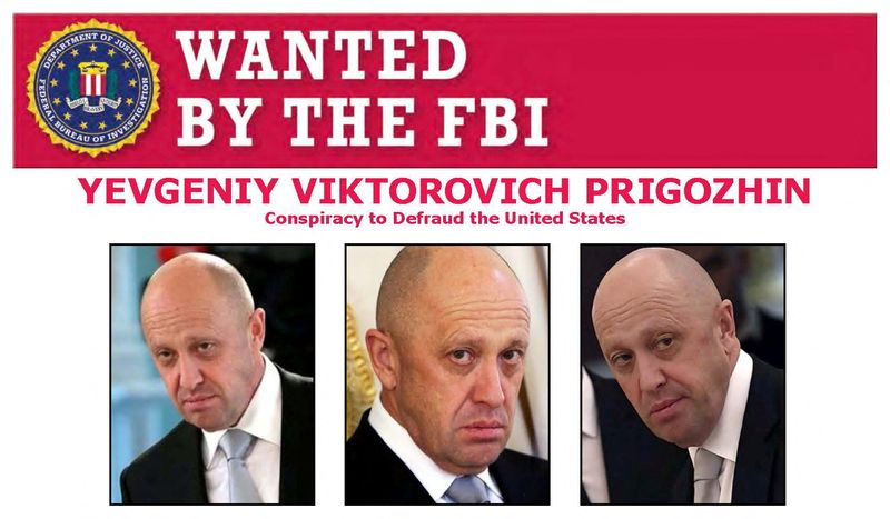&copy; Reuters. Evguéni Prigojine dans un avis de recherche du FBI qui a annoncé le 3 mars 2022 des sanctions contre les oligarques russes. /FBI/via REUTERS