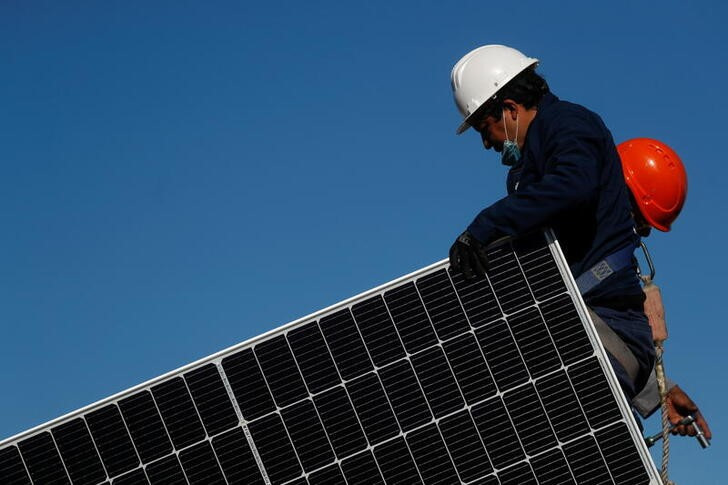SolarEdge sees U.S. solar growth slowing in 2023, Asia, Europe markets to surge